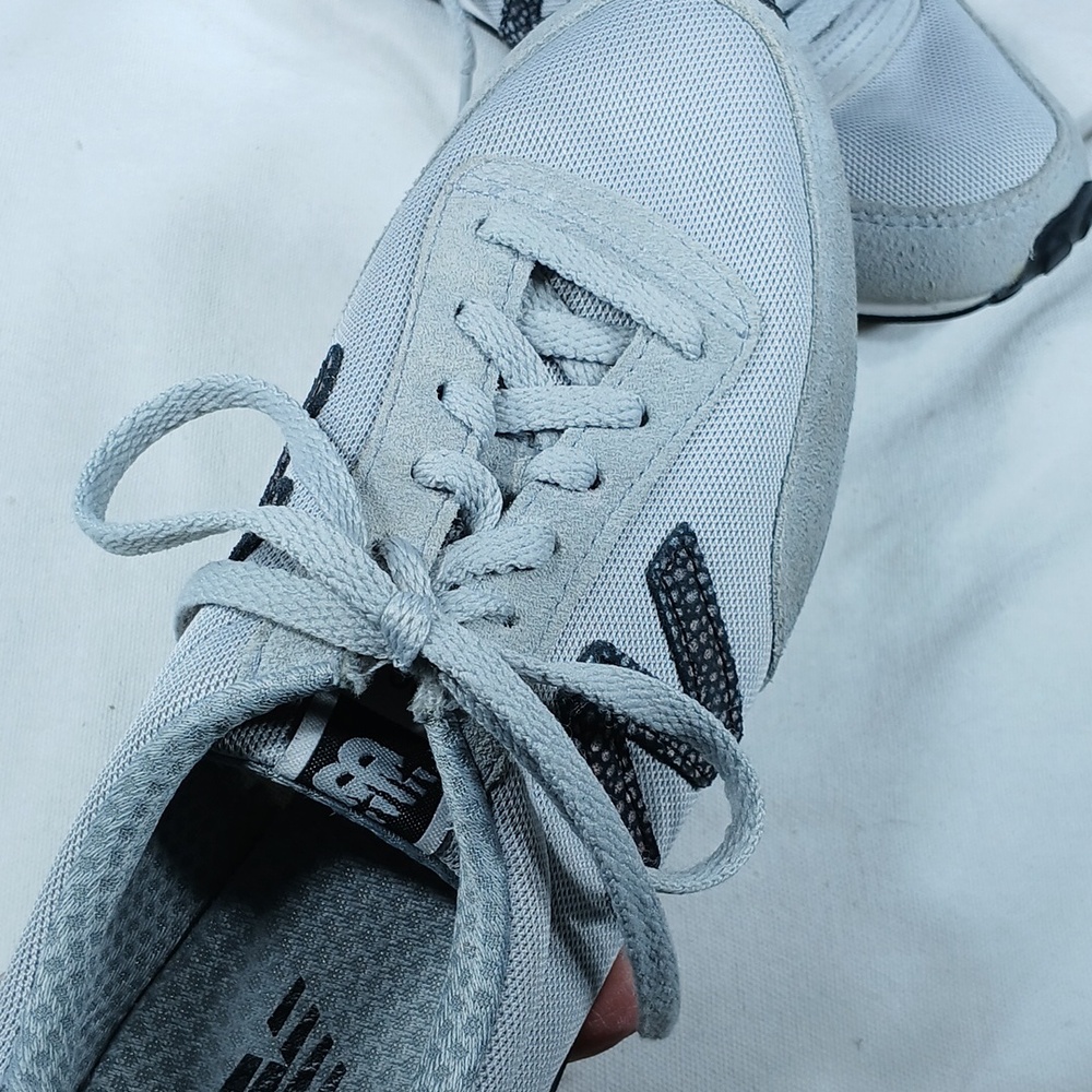 New Balance Women's Light Gray and Black Mesh Running Sneakers size 6.5 - Picture 6 of 10